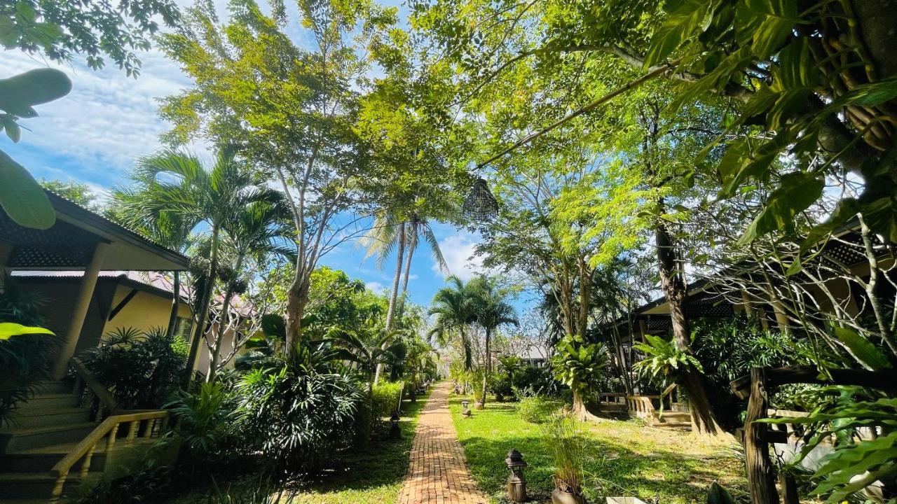 Clean Beach Resort Ko Lanta Exterior foto